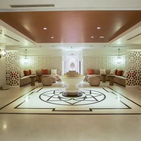 Crowne Plaza Chennai Adyar Park-3