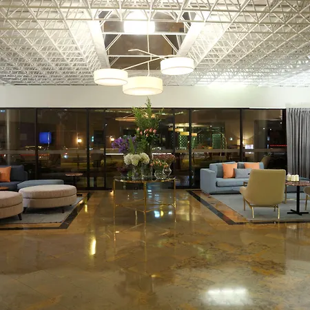 Radisson Hotel Plaza Del Bosque-2
