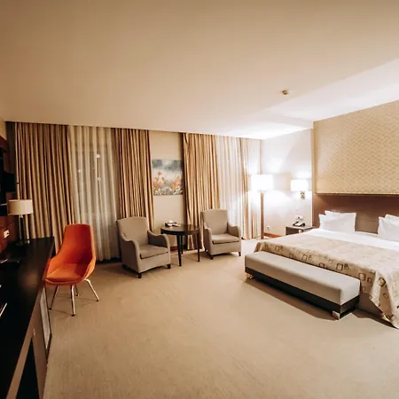 Point Hotel Baku-2