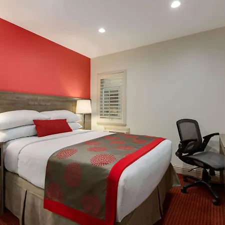 Ramada By Wyndham Oakland Downtown City Center-2