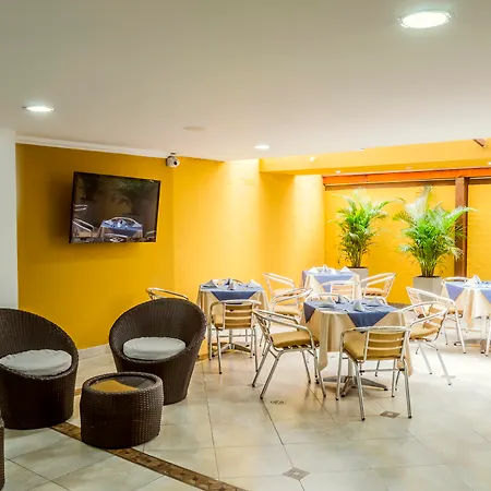 Hotel Regency Suites La Feria-2