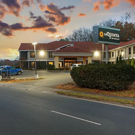 La Quinta Inn By Wyndham Radford-2