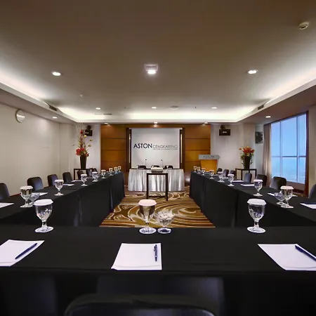 Royal Palm Hotel & Conference Center Cengkareng-2