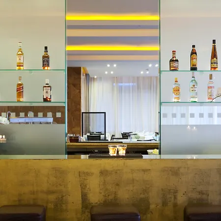 Lucy Hotel-2