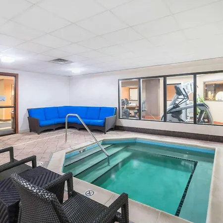 Wingate By Wyndham-3