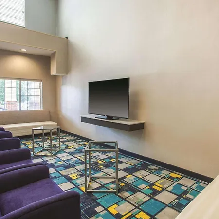 La Quinta Inn By Wyndham Richmond South-2