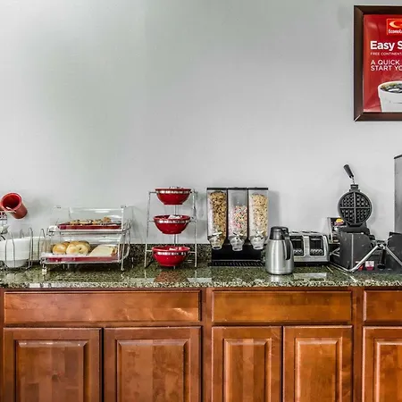Econo Lodge Inn & Suites Enterprise-3