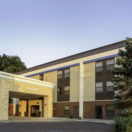 Hampton Inn Portage-3