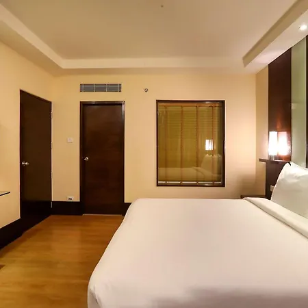 Radisson Blu Hotel Chennai City Centre-3