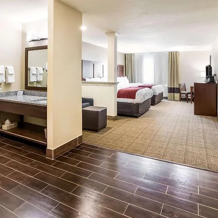 Comfort Inn Waukesha - Milwaukee West-2