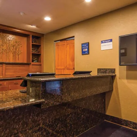 Best Western Plus Deer Park Hotel And Suites-2