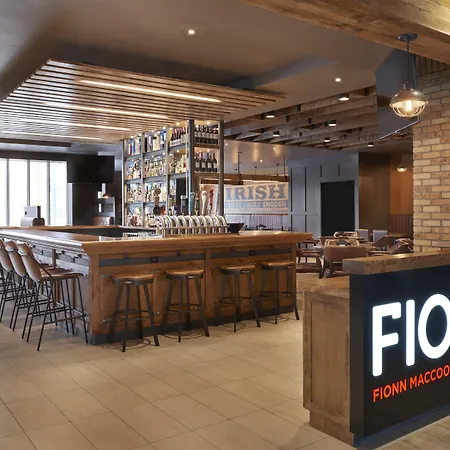 Four Points By Sheraton Toronto Airport East-2