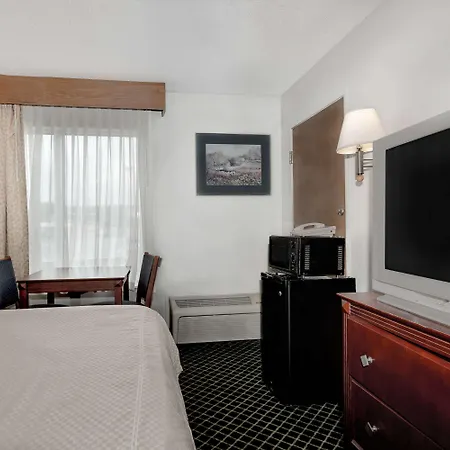 Travelodge By Wyndham Pelham Birmingham-3