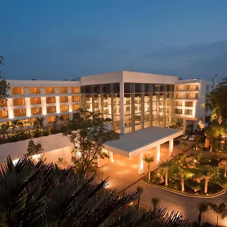 Radisson Blu Plaza Hotel Hyderabad Banjara Hills-2