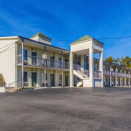 Econo Lodge-2