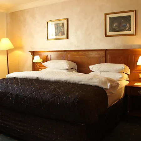 Bristol Hotel-2