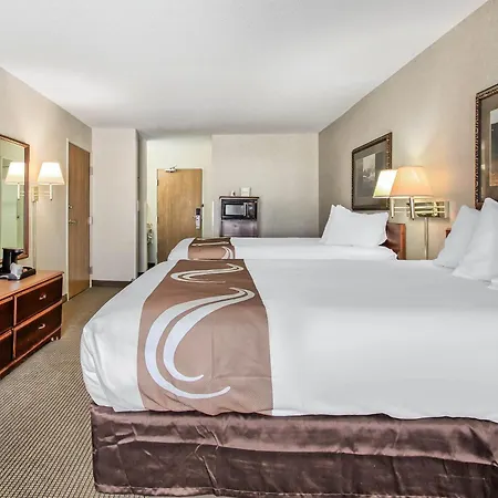 Comfort Inn & Suites Emporia-2