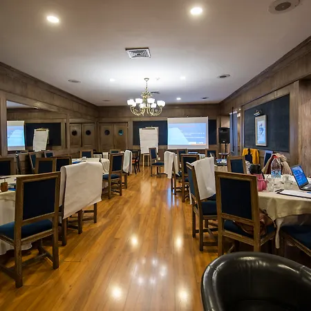 Hotel Cecilia-3