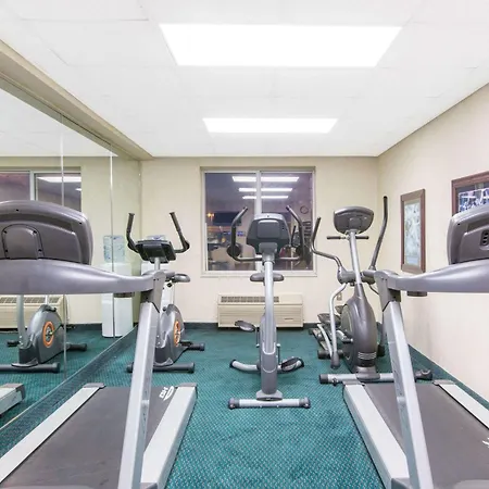 Baymont By Wyndham Jonesboro-3