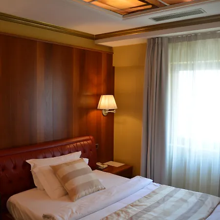 Diplomat Hotel & Spa-2