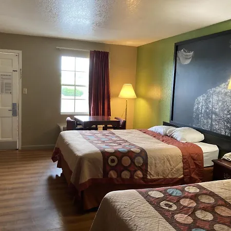 Super 8 By Wyndham Little Rock/North/Airport-3