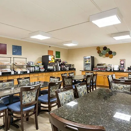 Comfort Inn Oxon Hill - National Harbor-2