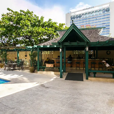 Courtleigh Hotel & Suites-2