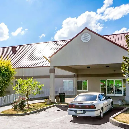 Quality Inn & Suites Elizabethtown-2