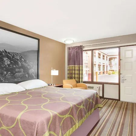 Super 8 By Wyndham Wytheville-2