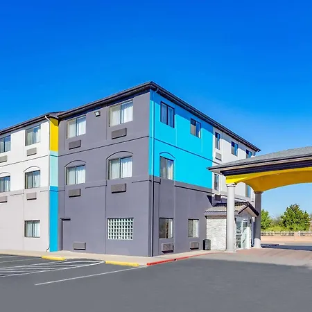 Days Inn By Wyndham Bernalillo-2