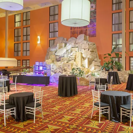 Crowne Plaza Denver Airport Convention Ctr-2