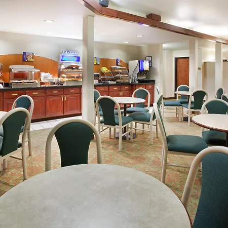 Hilton Garden Inn Colorado Springs Airport-2