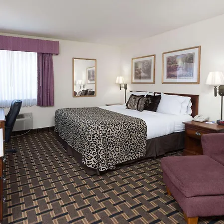 Baymont By Wyndham Osage Beach-2