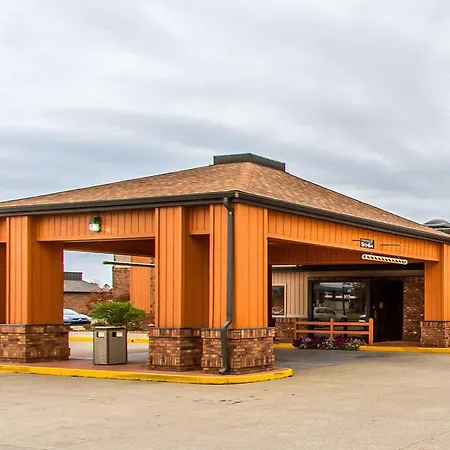 Quality Inn & Suites Marion-2