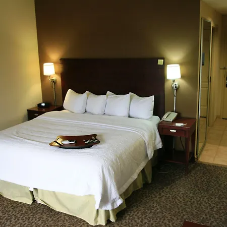 Hampton Inn And Suites West Point-3