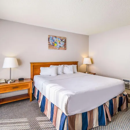 Riverside Hotel & Conference Center-3