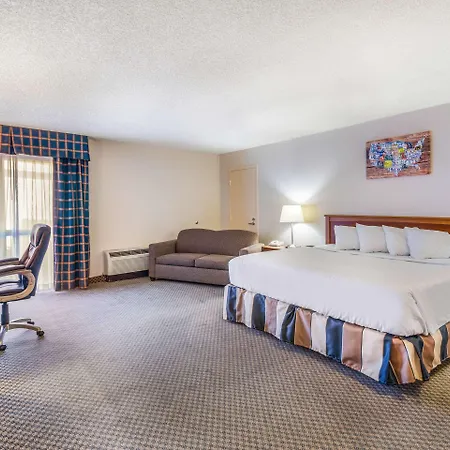 Riverside Hotel & Conference Center-2