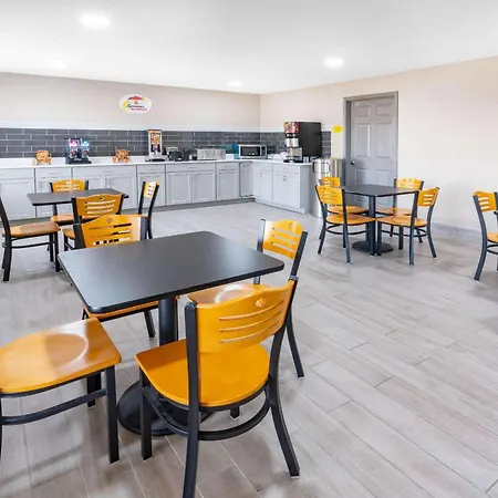 Super 8 By Wyndham Amarillo West-2