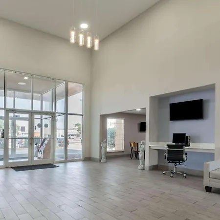 Super 8 By Wyndham Amarillo West-3