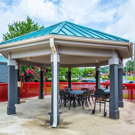 Econo Lodge - Oxmoor-2