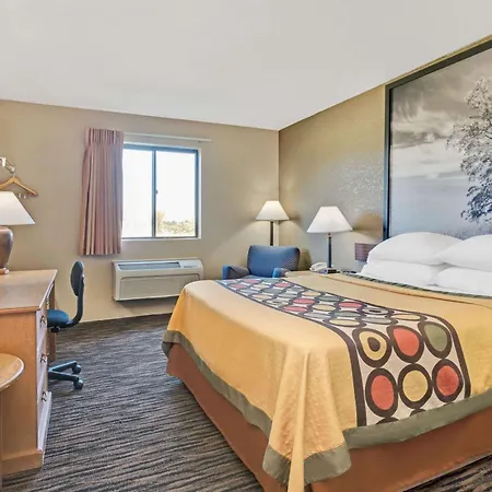 Super 8 By Wyndham Spokane/West-2