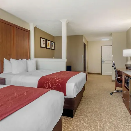Comfort Suites Speedway - Kansas City-2