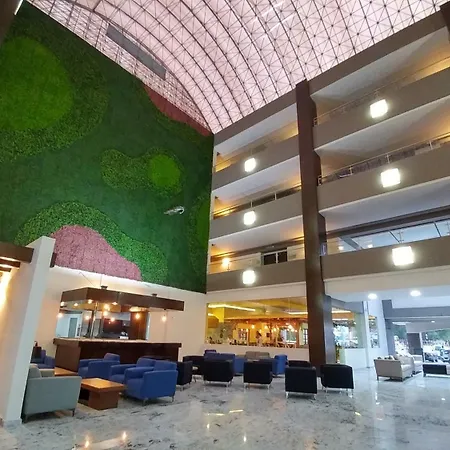 Best Western Plus Santa Cecilia Pachuca-3
