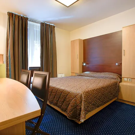 Hotel Terminus Montparnasse-2