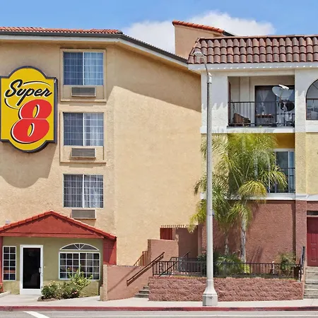 Super 8 By Wyndham Los Angeles Downtown-2