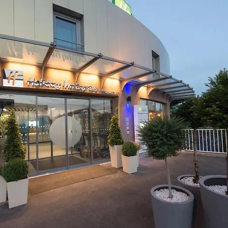 Holiday Inn Express Paris - Velizy By Ihg-3