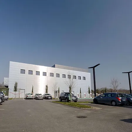 Kyriad Prestige Pau - Palais Des Sports-2