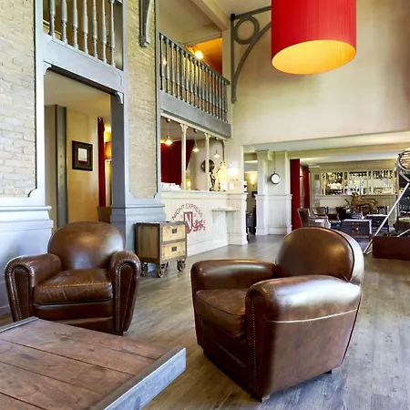 Brit Hotel Essentiel Cholet-3
