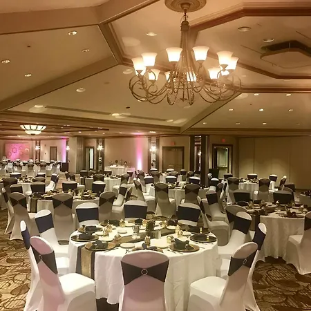 Surestay Plus Hotel By Best Western Lehigh Valley-2
