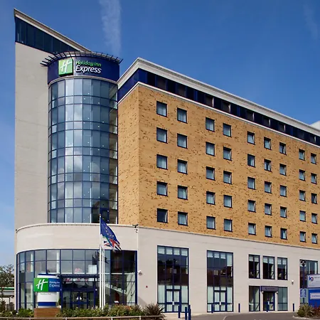 Holiday Inn Express London - Newbury Park, An Ihg Hotel-3